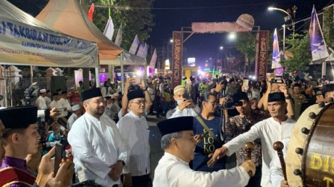 Wakil Ketua DPRD Provinsi Jambi Ikut Pawai Takbiran Idul Adha di Kuala Tungkal